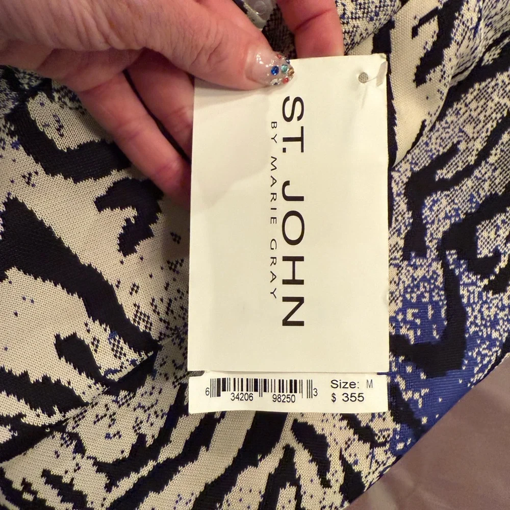 NWT St John Animal Print Sweater Shell Size M MSRP $355 - Picture 4 of 11